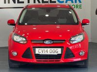 Gebraucht Ford Focus Zetec 115 PS (84 kW) 2014 Rot Kleinwagen
