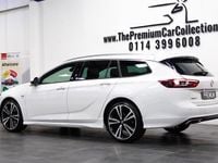 Used Vauxhall Insignia SRi 170 HP (125 kW) 2017 White Estate