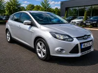 Used Ford Focus Zetec 125 HP (91 kW) 2012 Silver Hatchback