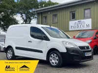 Used Peugeot Partner 2018 White