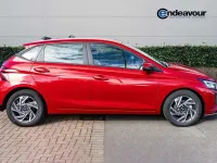 Used Hyundai i20 Advanced 100 HP (73 kW) 2025 Red Hatchback