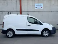 Used Peugeot Partner 100 HP (73 kW) 2017 White