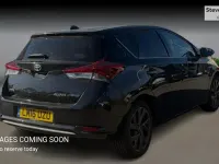 Used Toyota Auris Hybrid Design 136 HP (100 kW) 2016 Hatchback