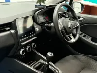 Used Renault Clio Iconic 90 HP (66 kW) 2021 Blue Hatchback