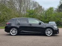 Used Lexus CT200h 134 HP (98 kW) 2012 Black Hatchback