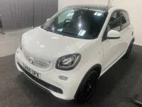 Used Smart ForFour 71 HP (52 kW) 2016 White Hatchback