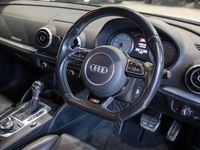 Used Audi S3 Sportback Comfort 300 HP (220 kW) 2015 Blue Hatchback