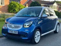 Used Smart ForFour Premium 90 HP (66 kW) 2015 Blue Hatchback