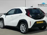 Used Toyota Aygo X PURE 72 HP (52 kW) 2023 White SUV