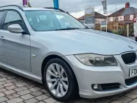 Usado BMW 320 2009 Plateado Familiar