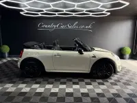 Usado Mini Cooper Cabriolet Sport 136 HP (100 kW) 2018 Branco Cabrios