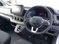 New Renault Trafic 2025 Solid  glacier white MPV