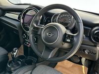 Used Mini Cooper Classic 136 HP (100 kW) 2022 Yellow Hatchback