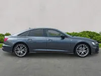 Begagnad Audi A6 Black Edition 204 HK (150 kW) 2022 Grå Sedan