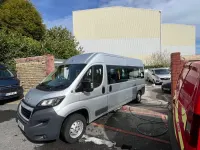 Używany Peugeot Boxer 130 KM (95 kW) 2017 Srebrny Van