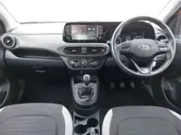 Used Hyundai i10 SE 67 HP (49 kW) 2021 Red Hatchback