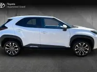 Used Toyota Yaris Cross Design 116 HP (85 kW) 2023 Pure white SUV