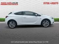 Used Vauxhall Astra GTC SRi 140 HP (102 kW) 2015 White Coupe