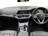 used BMW 318 3 SERIES DIESEL SALOON d SE 4dr Step Auto [Connected pack plus, Parking assistant pack, Three zone automatic air conditioning]