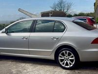 Usado Skoda Superb GreenLine 105 CV (77 kW) 2012 Plateado Utilitario