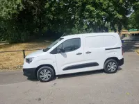 Used Vauxhall Combo Edition 100 HP (73 kW) 2019 White MPV