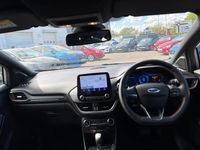 Usado Ford Puma ST-Line X 123 HP (90 kW) 2023 Prateado SUV