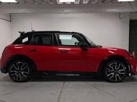 Usado Mini Cooper Hatch 113 kW (154 HP) 2025 Vermelho Citadino