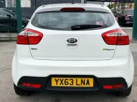 Used Kia Rio 90 HP (66 kW) 2013 White Hatchback