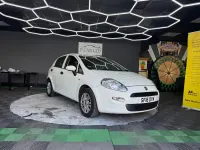 Używany Fiat Punto Pop 69 KM (50 kW) 2016 Biały Hatchback