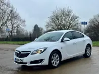 Second-hand Vauxhall Insignia SRi 140 CP (102 kW) 2016 Alb Hatchback