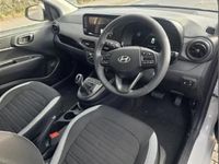 New Hyundai i10 Advanced 61 HP (44 kW) 2025 Grey Hatchback