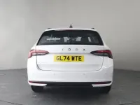Used Skoda Octavia SE Technology 116 HP (85 kW) 2024 White Estate
