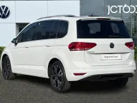 Begagnad VW Touran SEL 150 HK (110 kW) 2021 Vit Minibuss