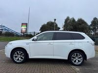 Used Mitsubishi Outlander P-HEV 2015 White Estate
