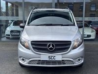 Begagnad Mercedes Vito Progressive 2021 Silver Van