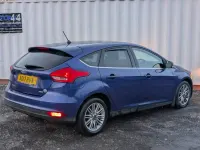 Begagnad Ford Focus Zetec 100 HK (73 kW) 2017 Blå Halvkombi