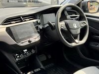 Second-hand Vauxhall Corsa-e Design Edition 100 kW (136 CP) 2024 Albastru Hatchback