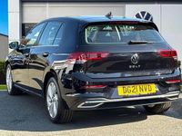 Begagnad VW Golf VIII Style 147 HK (108 kW) 2021 Svart Halvkombi