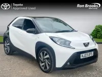Used Toyota Aygo X 72 HP (52 kW) 2023 White SUV