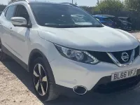 Used Nissan Qashqai N-Connecta 113 HP (83 kW) 2016 White SUV