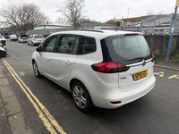 Used Vauxhall Zafira 2015 White MPV