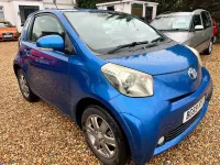 Used Toyota iQ 68 HP (50 kW) 2010 Blue Hatchback