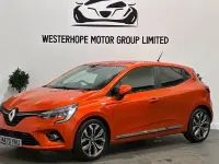 Used Renault Clio Iconic 100 HP (73 kW) 2020 Orange Hatchback