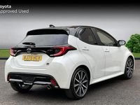 Used Toyota Yaris Hybrid Sport 131 HP (96 kW) 2025 Platinum white pearl bitone Hatchback