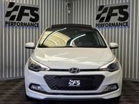 Used Hyundai i20 Premium SE 84 HP (61 kW) 2015 White Hatchback
