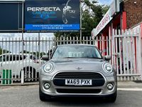 Usado Mini ONE Comfort 2019 Plateado Utilitario