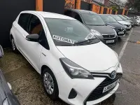 Used Toyota Yaris Active 101 HP (74 kW) 2016 White Hatchback