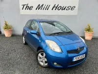 Begagnad Toyota Yaris 69 HK (50 kW) 2010 Blå Halvkombi