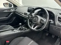 Used Mazda 3 Inclusive 121 HP (88 kW) 2017 Grey Hatchback