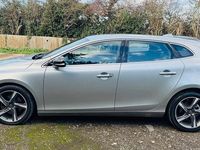 Used Volvo V40 R-Design 120 HP (88 kW) 2015 Silver Hatchback